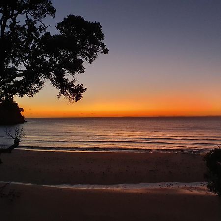 Whangaparaoa Lodge Экстерьер фото