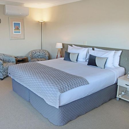 Whangaparaoa Lodge Экстерьер фото