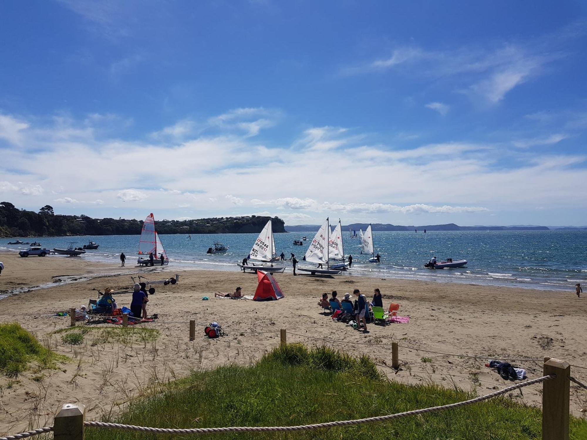 Whangaparaoa Lodge Экстерьер фото