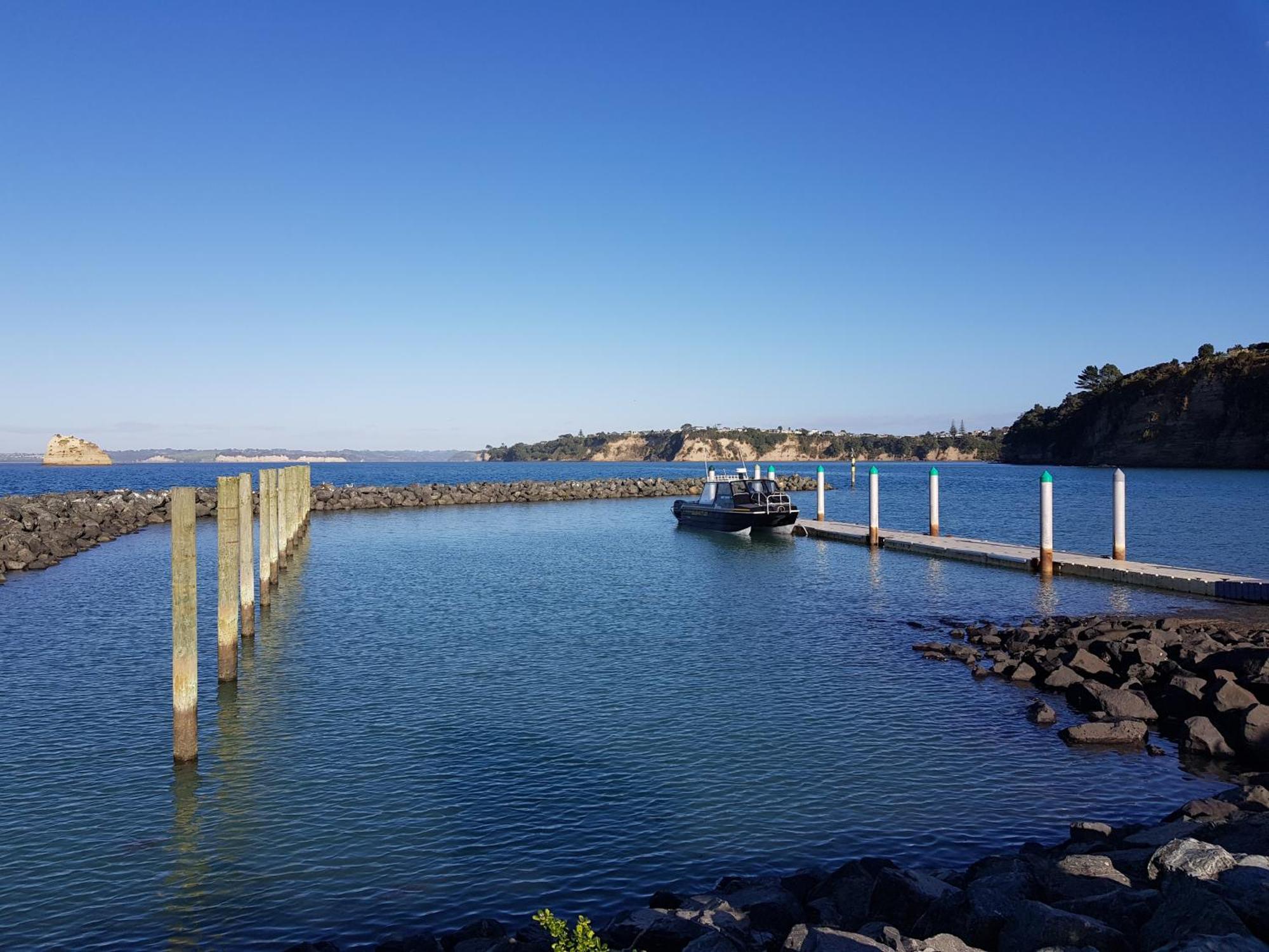 Whangaparaoa Lodge Экстерьер фото