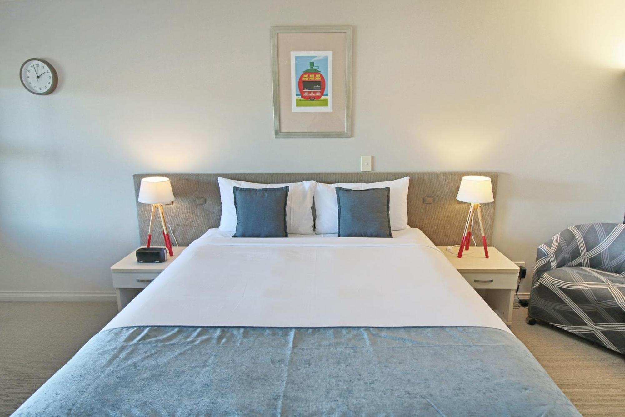 Whangaparaoa Lodge Экстерьер фото