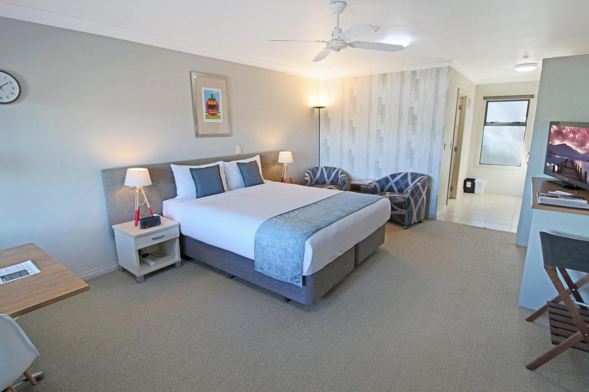 Whangaparaoa Lodge Экстерьер фото