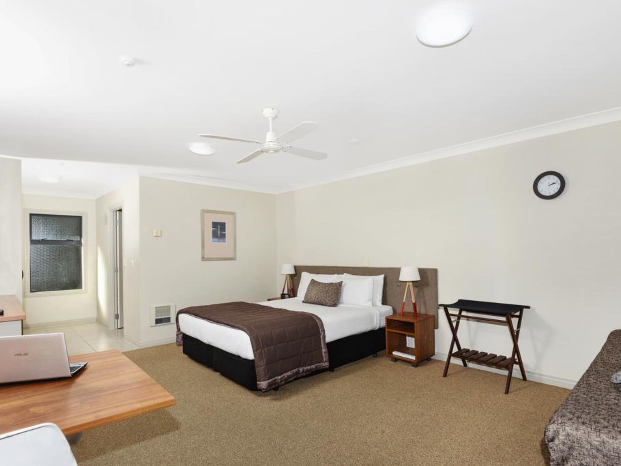 Whangaparaoa Lodge Экстерьер фото